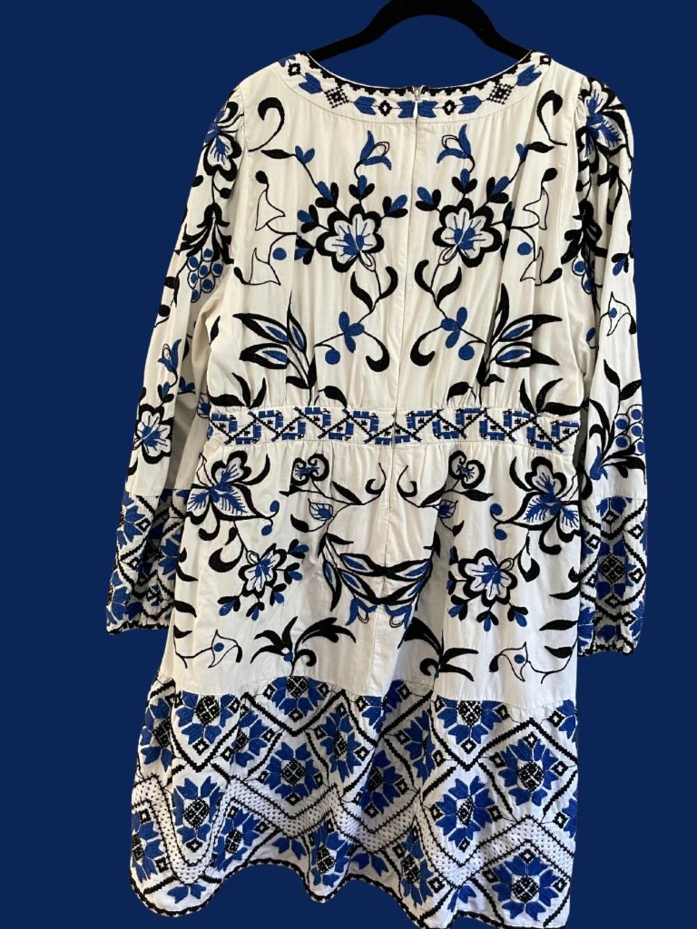 Sweetheart Embroidered Mini Dress - Picture 5 of 6